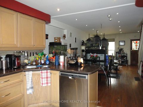 Photo 3 at 280 Kenilworth Avenue, The Beaches, Toronto