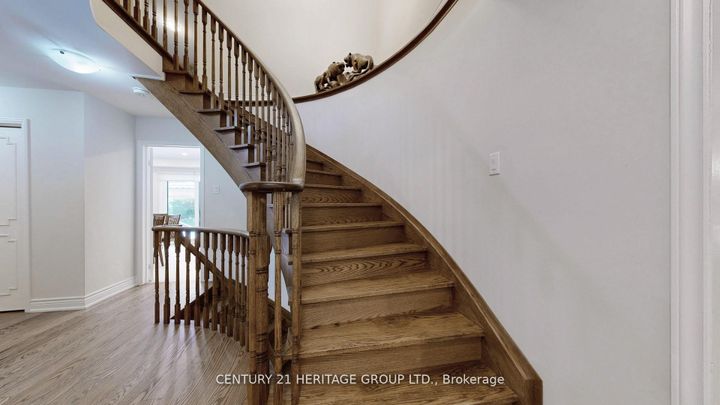 Photo 4 at 280 Henderson Avenue, Royal Orchard, Markham