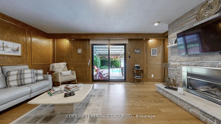 Photo 15 at 280 Henderson Avenue, Royal Orchard, Markham