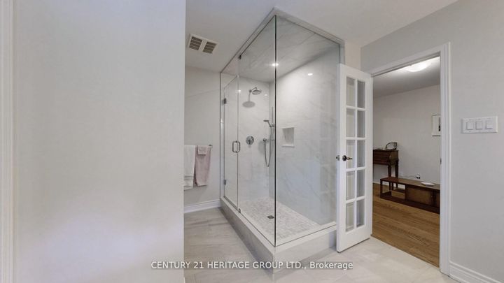 Photo 27 at 280 Henderson Avenue, Royal Orchard, Markham