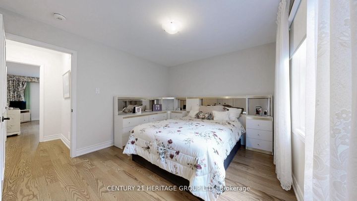 Photo 31 at 280 Henderson Avenue, Royal Orchard, Markham