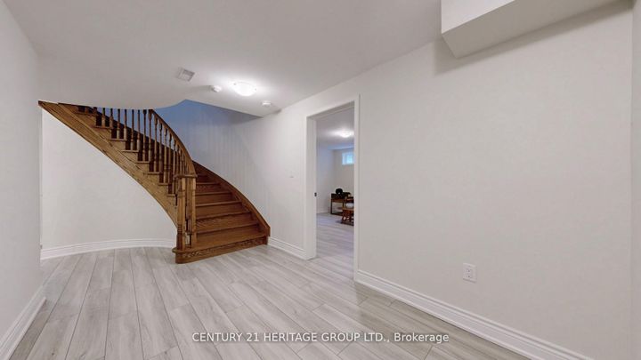 Photo 34 at 280 Henderson Avenue, Royal Orchard, Markham