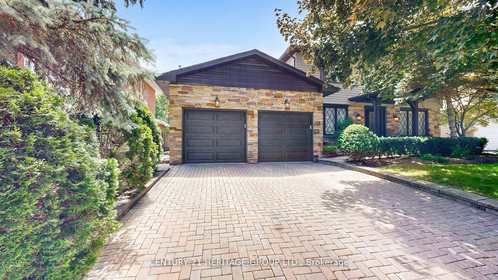 280 Henderson Avenue, Royal Orchard, Markham 2