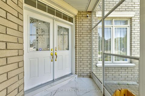 Photo 1 at 104 Melbourne Drive, Rouge Woods, Richmond Hill