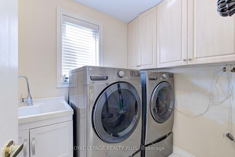Photo 4 at 104 Melbourne Drive, Rouge Woods, Richmond Hill