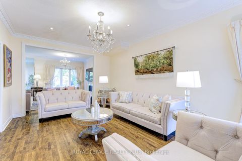 Photo 7 at 104 Melbourne Drive, Rouge Woods, Richmond Hill