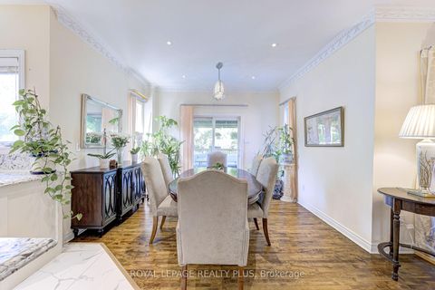 Photo 13 at 104 Melbourne Drive, Rouge Woods, Richmond Hill