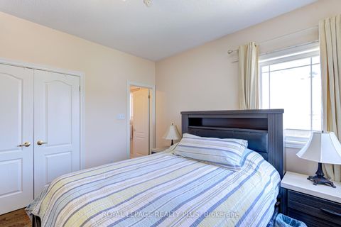 Photo 27 at 104 Melbourne Drive, Rouge Woods, Richmond Hill