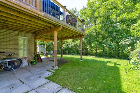 Photo 33 at 104 Melbourne Drive, Rouge Woods, Richmond Hill