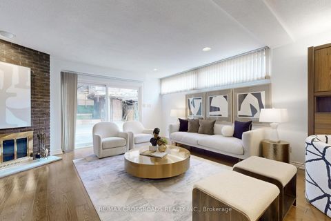 Photo 1 at 8 Orchid Court, Windfields, Toronto