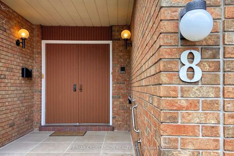 Photo 2 at 8 Orchid Court, Windfields, Toronto