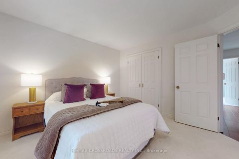 Photo 26 at 8 Orchid Court, Windfields, Toronto