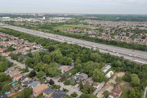 Photo 6 at 30 Willowlea Drive, Highland Creek, Toronto