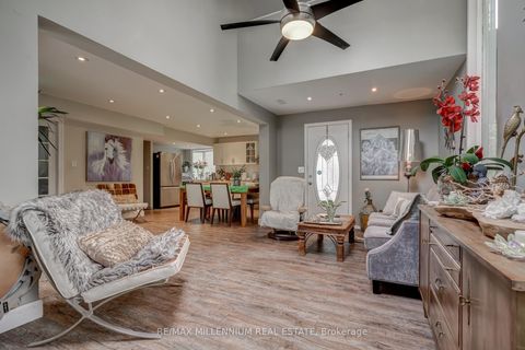 Photo 10 at 30 Willowlea Drive, Highland Creek, Toronto