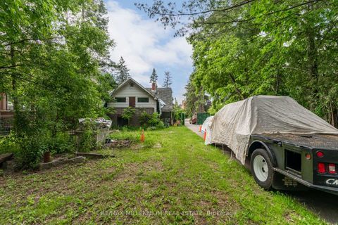 Photo 18 at 30 Willowlea Drive, Highland Creek, Toronto