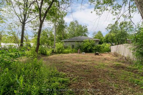 Photo 20 at 30 Willowlea Drive, Highland Creek, Toronto