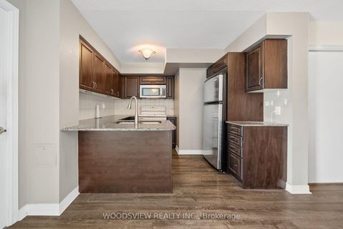 Photo 5 at 233 - 60 Fairfax Crescent, Birchmount, Toronto