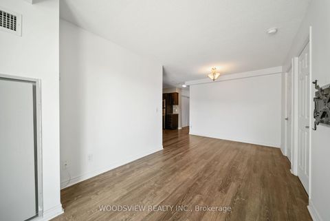Photo 7 at 233 - 60 Fairfax Crescent, Birchmount, Toronto