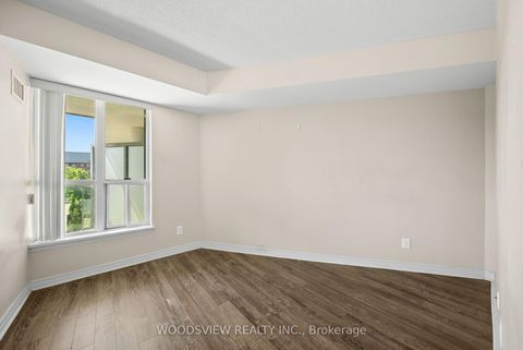 Photo 8 at 233 - 60 Fairfax Crescent, Birchmount, Toronto