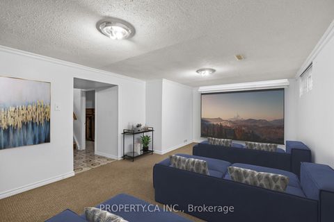 Photo 9 at 48 Navaho Drive, Pleasant View, Toronto