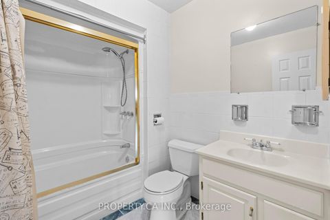 Photo 23 at 48 Navaho Drive, Pleasant View, Toronto