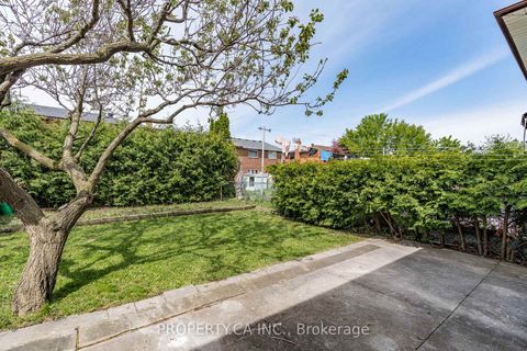 Photo 28 at 48 Navaho Drive, Pleasant View, Toronto