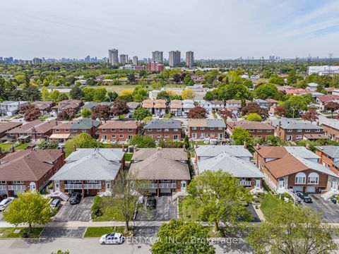 Photo 31 at 48 Navaho Drive, Pleasant View, Toronto