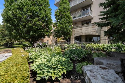 Photo 2 at 213 - 2500 Rutherford Road, Maple, Vaughan