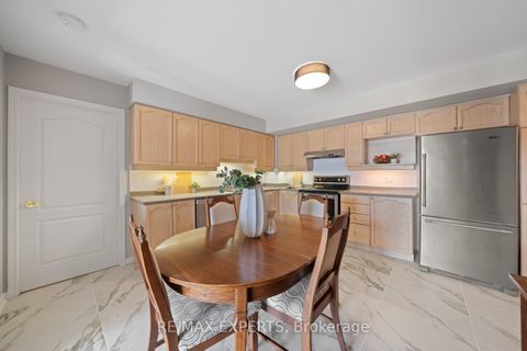 Photo 6 at 213 - 2500 Rutherford Road, Maple, Vaughan