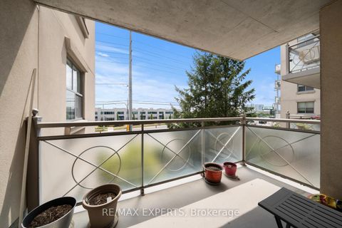 Photo 20 at 213 - 2500 Rutherford Road, Maple, Vaughan