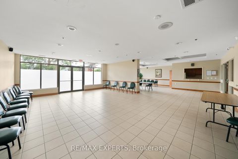 Photo 27 at 213 - 2500 Rutherford Road, Maple, Vaughan