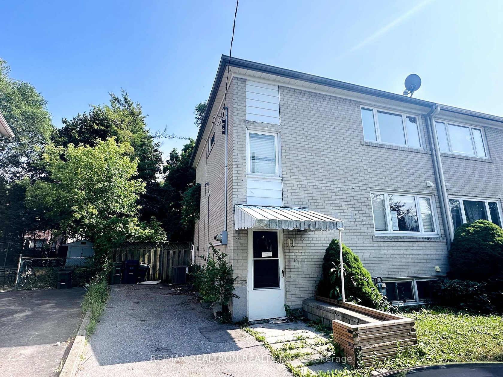 11 Templeton Court, West Hill, Toronto 