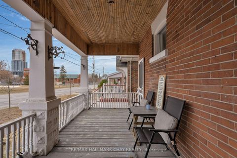 Photo 3 at #1, #2 - 66 Parkside Drive, Queen's Park, Barrie