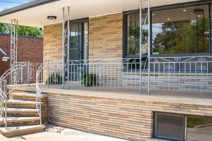 Photo 1 at 718 Royal York Road, Queensway, Toronto
