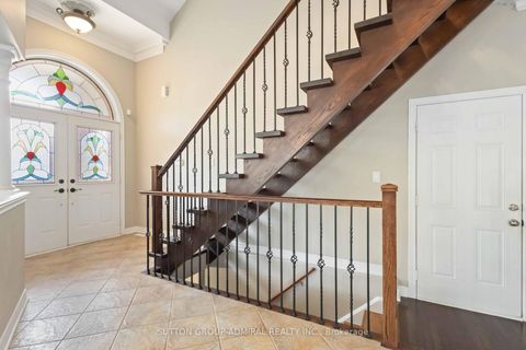 Photo 3 at 24 Meadow Ridge Court, Rural Vaughan, Vaughan