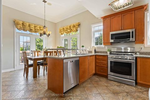 Photo 10 at 24 Meadow Ridge Court, Rural Vaughan, Vaughan