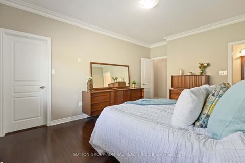 Photo 18 at 24 Meadow Ridge Court, Rural Vaughan, Vaughan