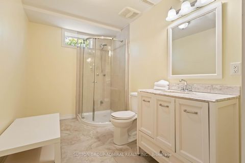 Photo 30 at 24 Meadow Ridge Court, Rural Vaughan, Vaughan