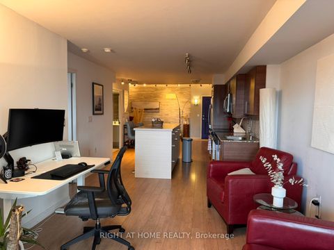 Photo 4 at 214 - 125 Western Battery Road W, Niagara, Toronto