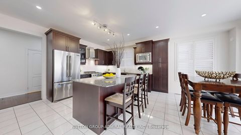 Photo 11 at 186 Ascalon Drive, Patterson, Vaughan