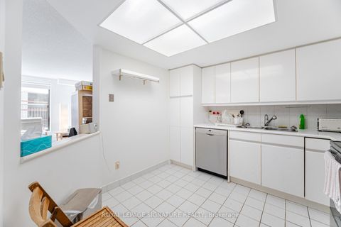 Photo 7 at 309 - 500 Glencairn Avenue, Lawrence, Toronto