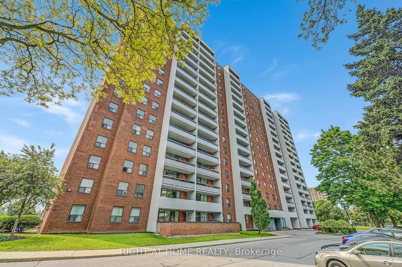 901 - 1250 Bridletowne Circle, L'Amoreaux, Toronto 