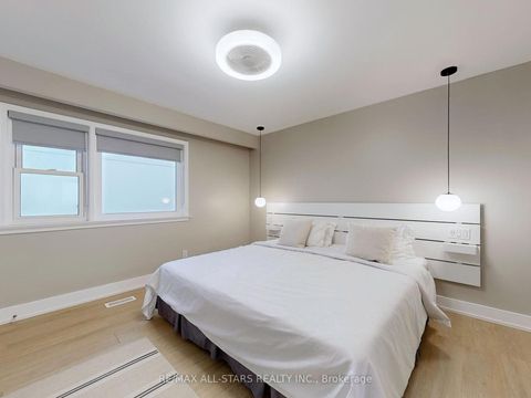 Photo 6 at 105 Betty Ann Drive, Willowdale West, Toronto