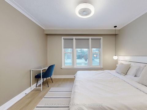 Photo 7 at 105 Betty Ann Drive, Willowdale West, Toronto