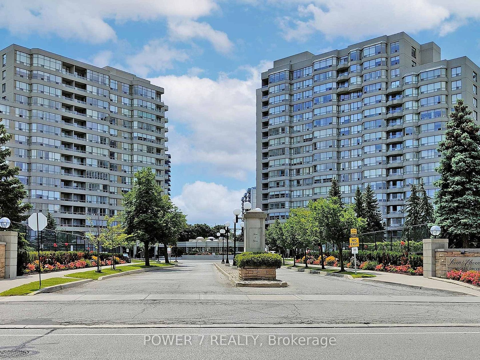 1603 - 7 Townsgate Drive, Yorkhill, Vaughan 