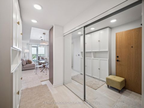 Photo 4 at 1802 - 7950 Bathurst Street, Beverley Glen, Vaughan