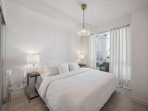 Photo 11 at 1802 - 7950 Bathurst Street, Beverley Glen, Vaughan
