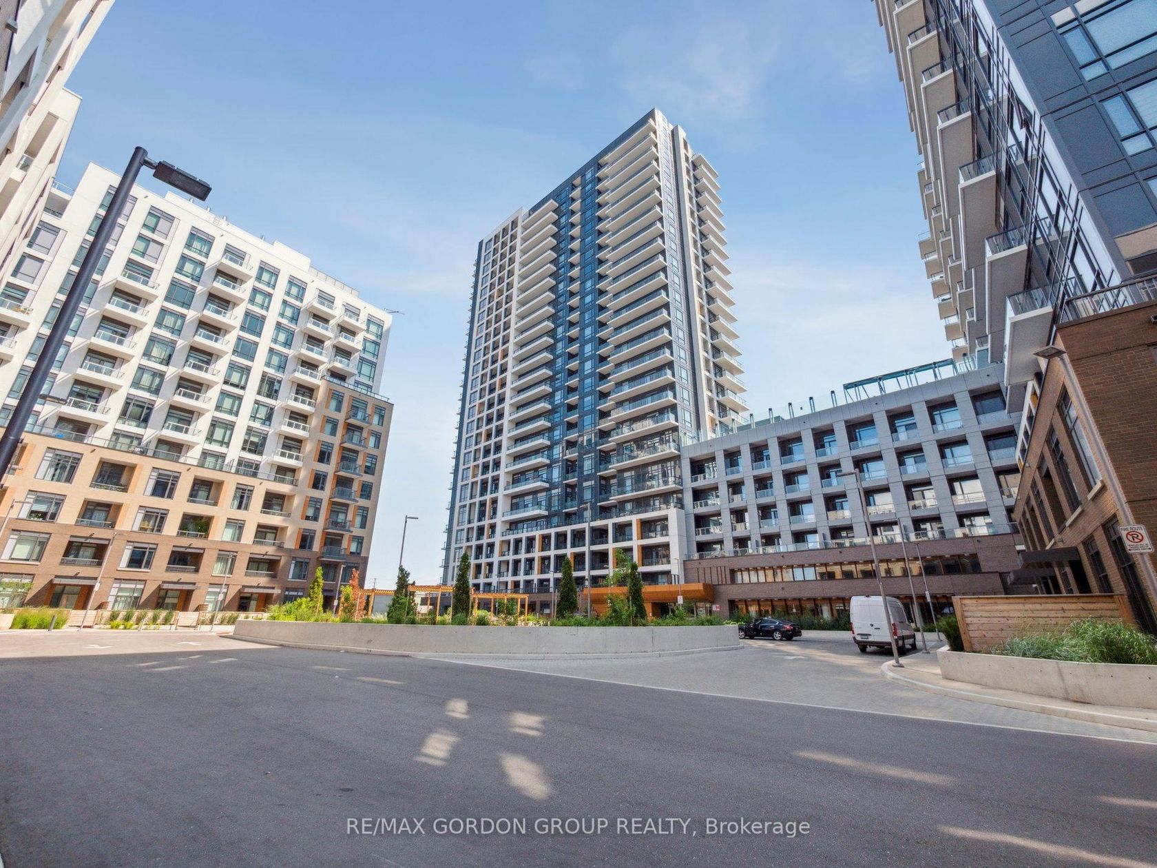 1802 - 7950 Bathurst Street, Beverley Glen, Vaughan 