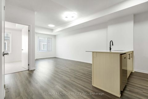 Photo 5 at 89 - 20 William Jackson Way, New Toronto, Toronto