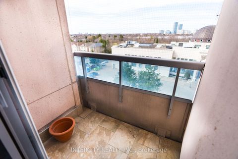 Photo 24 at 607 - 1 Cordoba Drive, Lakeview Estates, Vaughan